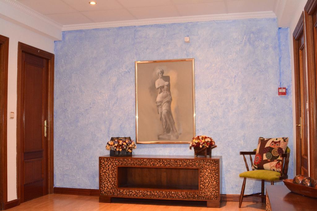Hostal Gastrobar Carmelo Villarejo de Salvanes Bagian luar foto